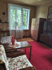 Сдам 2-хкомнатную сталинку, метро Ботсад 2 мин.