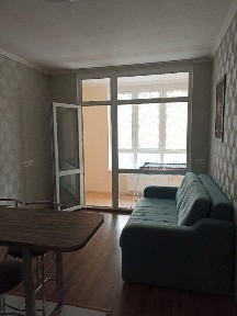 Продам велику 1-кімнатну квартиру 51 кв. м по вул. Глушкова, 9Г