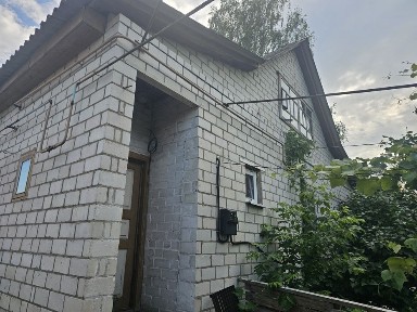 Затишний будинок у мальовничому селі Риботин (Чернігівщина)