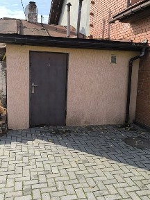 Центр, р-он Конкорду, частина будинку зі зручностями.