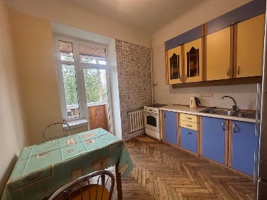 продаж 2кім сталінка Дарницький Харьковське шосе Дарницька площа