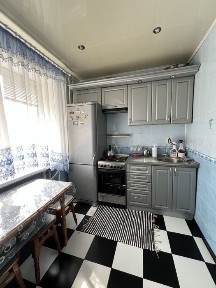 Продам СУПЕР 2х кімнатну квартиру зі своїм опаленням в центрі