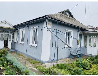 Продається будинок для великоі родини в м. Гайсин.