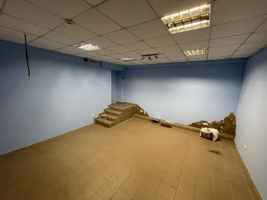 Продам 1 поверх та підвал