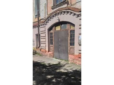 Продаж комерційного приміщення 131.2 м² (вул. Дубенська, 6)