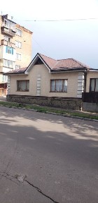 Здам в оренду або продам під офіс, магазин