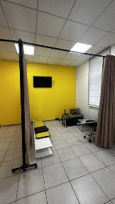 Офіс 48 м² на першому поверсі з окремими входом на Металургів
