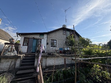 Частина будинку у Станішівці