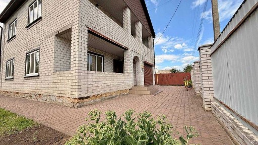 Продаж просторого 2-поверхового будинку в м. Кам'янка Черкаської обл.