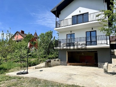 Будинок, 140 кв м, новий, ремонт, меблі