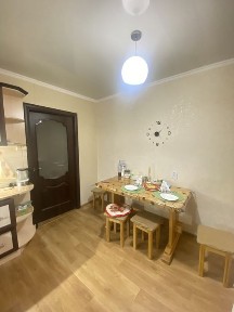 Оренда 2 кімн квартири, частково мебльована
