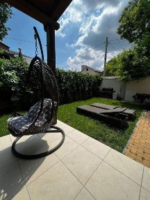 Продам дом с ремонтом, Красный Хутор центр, проспект Небесной Сотни