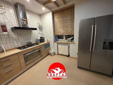 Продается 4-х комнатная квартира в центре города с капремонтом 110 кв. м, р-н ул. Мира