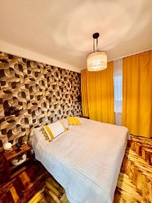Продаж 4к Правий Дніпровський можливо сертифікат