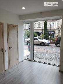 Продаж офісного приміщення 154.2 кв. м. на 1 поверсі на вул. Кожум'яцька 20, п'ятиповерхова будівля • ID 34761772