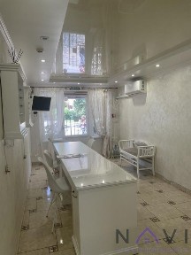 Продаж комерційного приміщення з діючим салоном краси, вул. Загорська 26, Ужгород