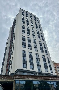 Продаж 2км квартири з виглядом на озеро, вул. Нечая