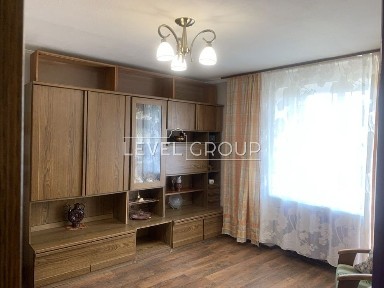 Вишневе 1-кім. квартира по вул. Київській 1А.