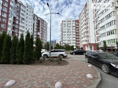 Продаж комерційного приміщення на вул. Єдності 6А, площа 200 кв. м • ID 34492471