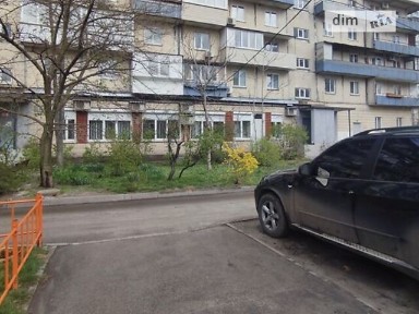 Продаж комерційного приміщення на вул. Юрія Шумського 4А, площа 258.7 кв. м • ID 34379498