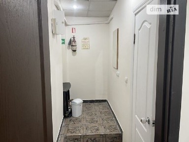 Продаж комерційного приміщення на вул. Кам'янецька, площа 42.4 кв. м • ID 34261170