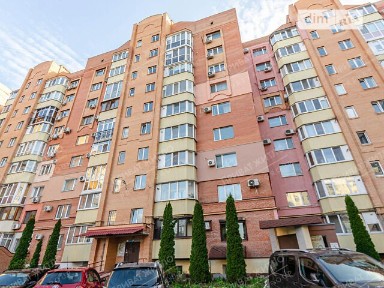 Продаж комерційного приміщення на вул. Дружби, площа 182.4 кв. м • ID 34213819