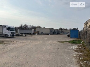 Продаж комерційного приміщення на вул. Фабрична 19, площа 600 кв. м • ID 34122193