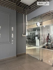 Продаж комерційного приміщення на вул. Степана Бандери 2/1А, площа 43.2 кв. м • ID 34035835