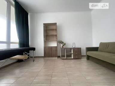 Продаж комерційного приміщення на вул. Садова 6, площа 76.3 кв. м • ID 33955076