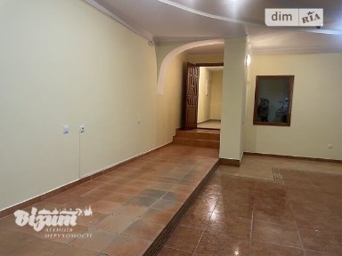 Продаж комерційного приміщення на вул. Сергія Короля, площа 167 кв. м • ID 33901996