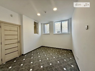 Продаж комерційного приміщення на вул. Мікльоша Карла, площа 39.6 кв. м • ID 33893051