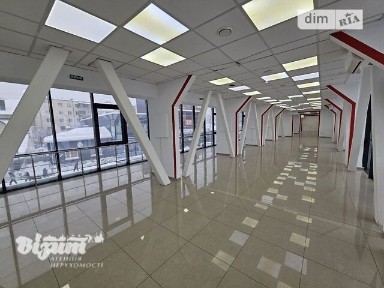 Продаж комерційного приміщення на вул. Торговиця, площа 580 кв. м • ID 33875202