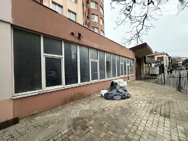 Продаж комерційного приміщення на вул. Лігінська 2А, площа 191.3 кв. м • ID 33820938