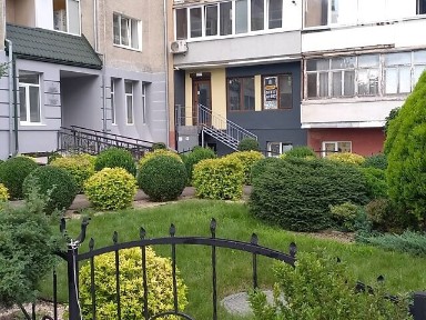 Продаж комерційного приміщення на вул. Вагилевича, площа 71 кв. м • ID 33811129