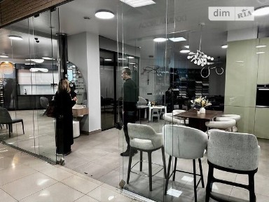 Продаж комерційного приміщення на вул. Степана Бандери, площа 165.3 кв. м • ID 33767289