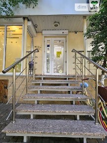 Продаж комерційного приміщення на вул. Івана і Юрія Лип, площа 106.8 кв. м • ID 33702799