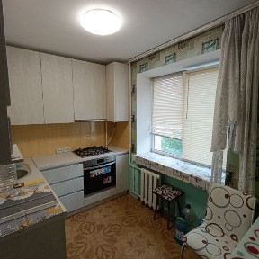 Здаю 2 кім квартиру Космонавтів ремонт, меблі, техніка