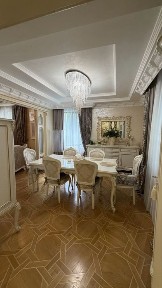 Продам 4 кімнатну квартиру на Любомира Гузара, 4