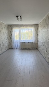 Продам двух комнатную квартиру ул. Космонавтов