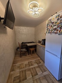 Продаж двох кімнатної квартири по вул. Івана Коршинського р-н Бам