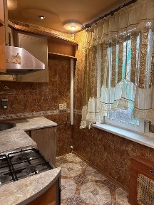 Продам 2 квартиру метро Студенческая или метро Салтовская, ул. Гв. Широнинцев 61А.