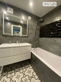 Продаж 3к квартири 64 кв. м на вул. Макарова 1Б • ID 34762306