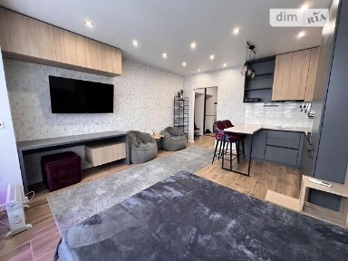 Продаж 1к квартири 30.2 кв. м на вул. Літературна 27 • ID 34762111