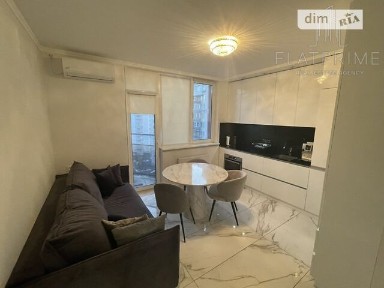 Продаж 1к квартири 50 кв. м на вул. Степана Рудницького 3/7 • ID 34761097