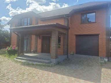 Пропонується до продажу сучасний, теплий та надійний двоповерховий буд