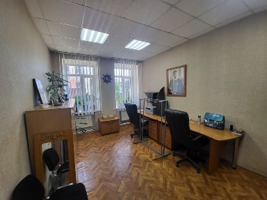 Здам приміщення в р-ні Петроцентра з окремою площадкою