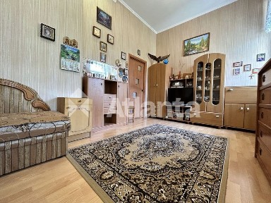 2 кім, Австрійський будинок
