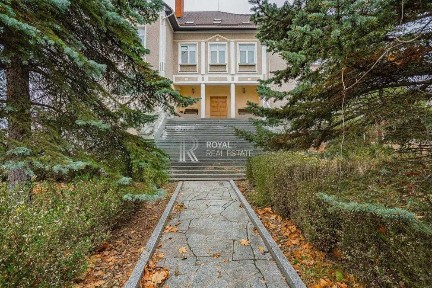 Оренда Будинок 1500 м² 1.25 Га Козин Басейн і сауна Камінний зал Більярдний зал з каміном Кабінет