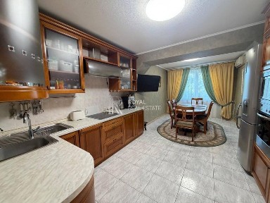 Борщагівка. Продам 3-к квартиру по вул. Дмитра Чижевського (Петра Чаадаєва) вул., 2Б