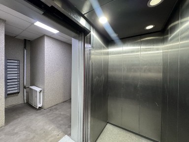 Продам 1 кімн. квартиру, поруч метро Позняки, вул. Мішуги, 11